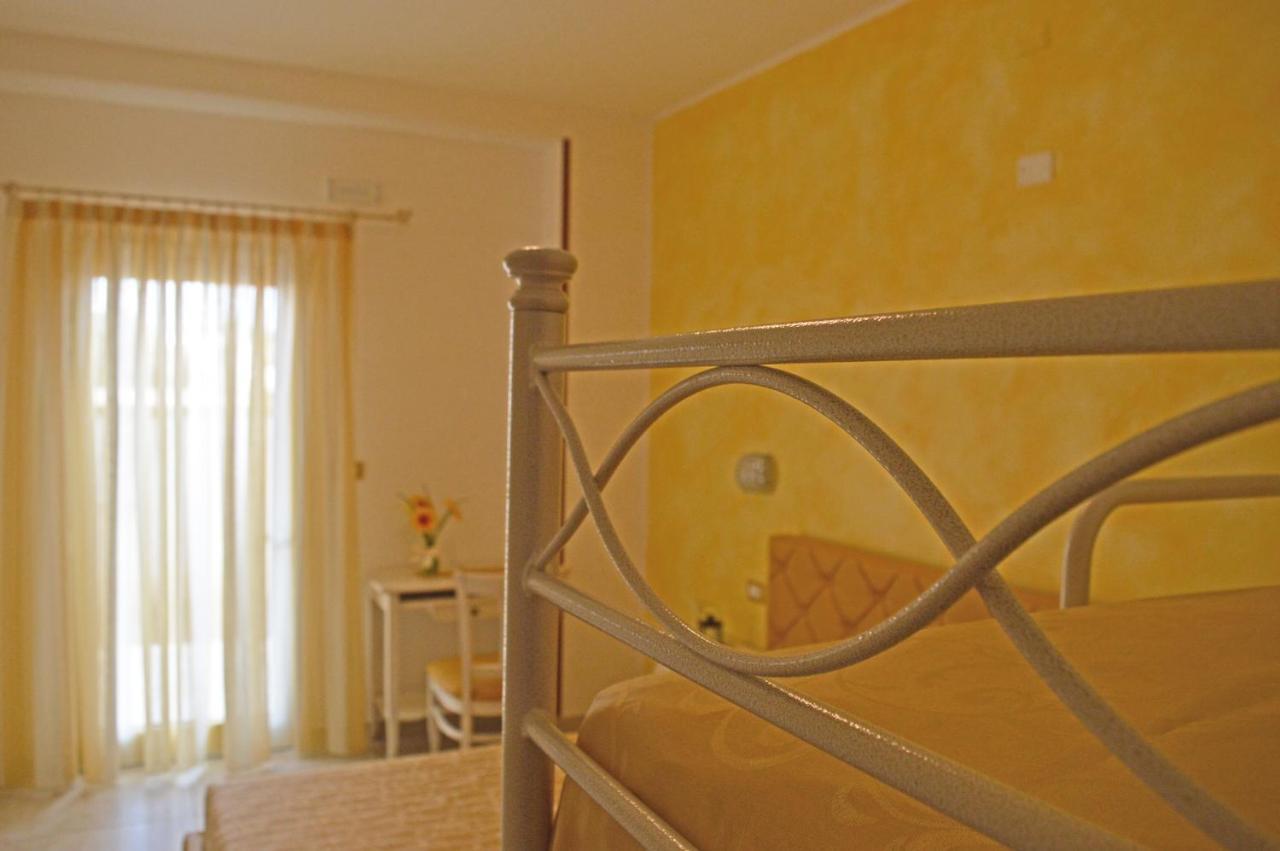 Tally B&B Salve Luaran gambar